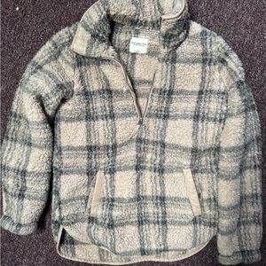 Abercrombie & Fitch Plaid Puffer Jacket - Gray and Cream